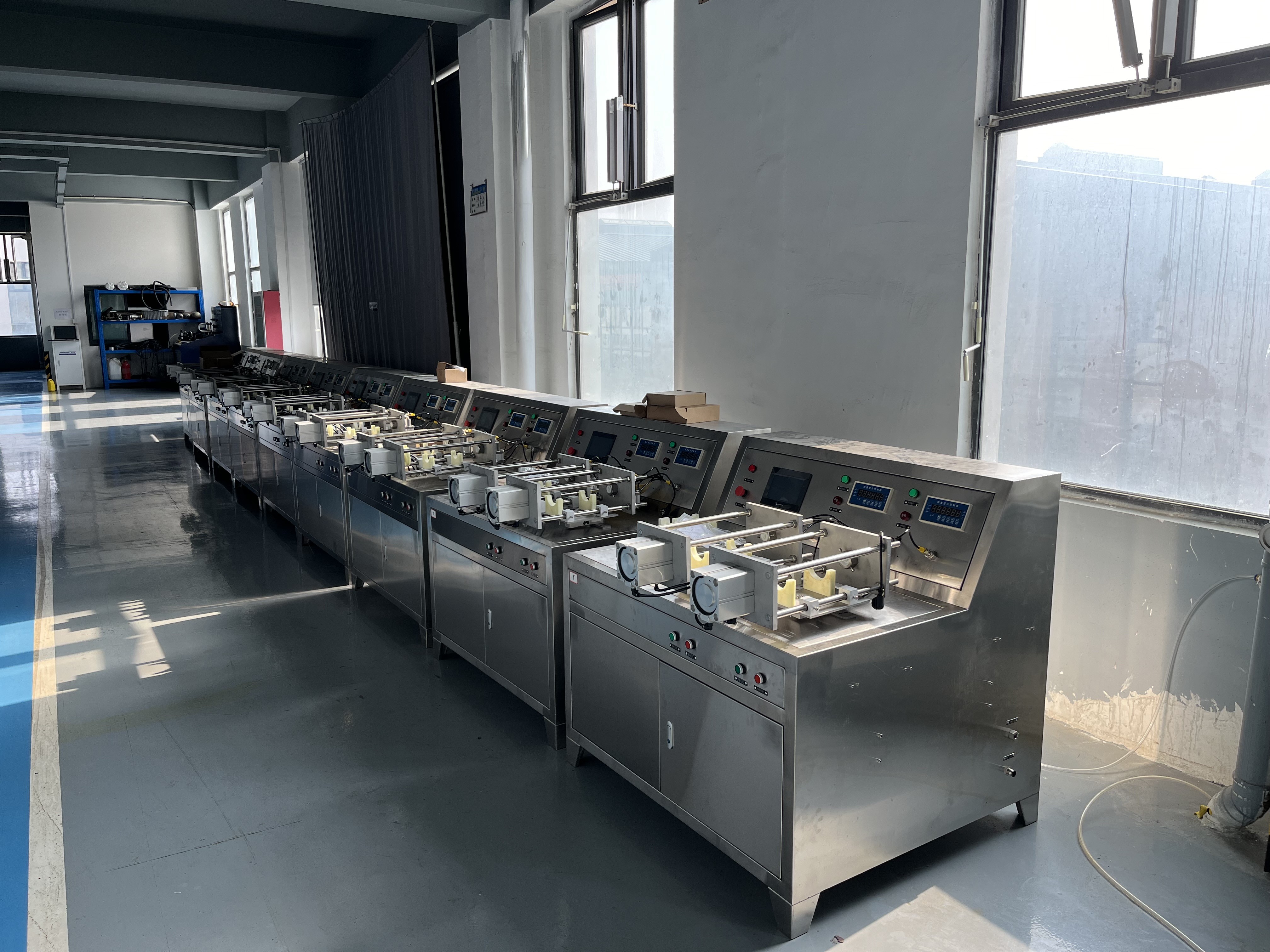 Customized PLC And Weighing Scale Control Dual Station CO2 Filling Pump System Equipment for Fire Extinguishers/CO2 Cylinders refilling